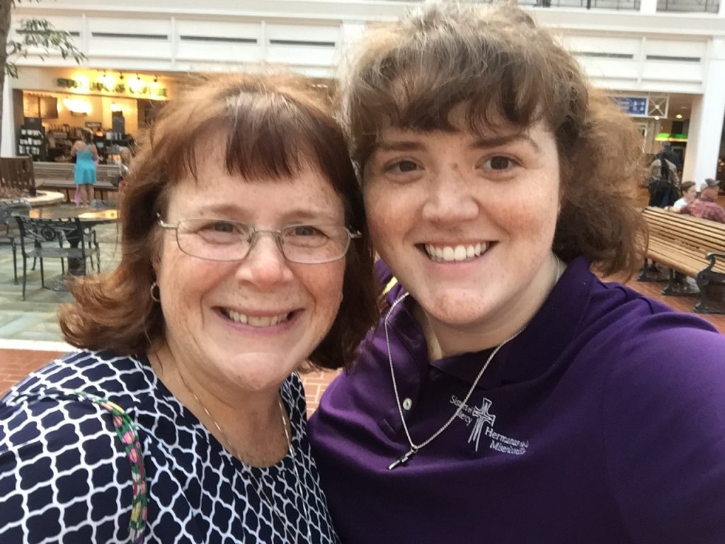 Sister Kelly Williams and her mother Lori Williams